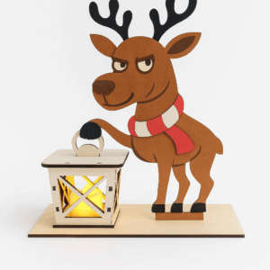 Renne en bois avec lanterne lumineuse