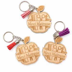 Porte-clé personnalisé “Merci Maîtresse” en bois – Cadeau fin d’année scolaire